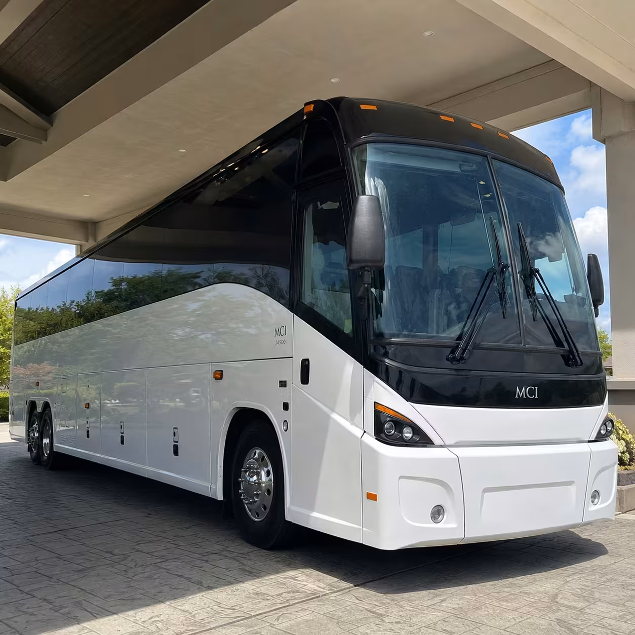 elk grove corporate airport shuttle buses for business travelers